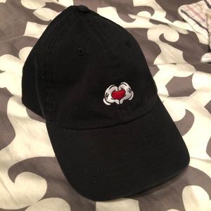 Black baseball cap